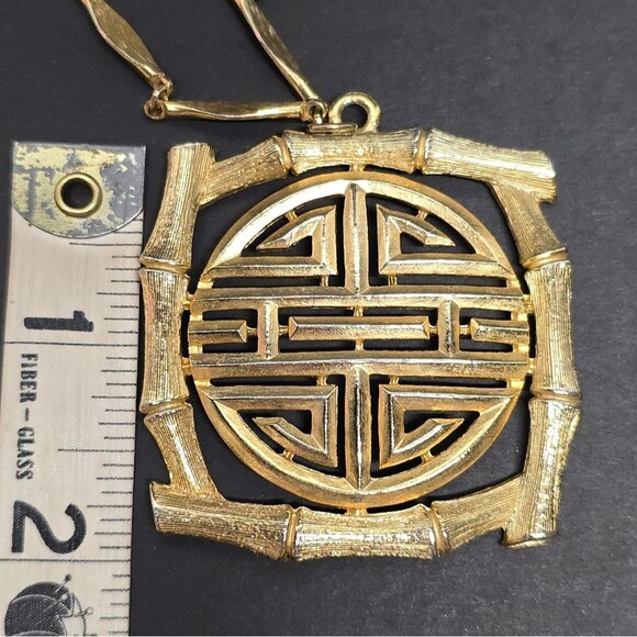 Vintage Chinese Longevity & Bamboo Pendant & Chain Brushed Gold Tone By Lisner - Picture 6 of 8
